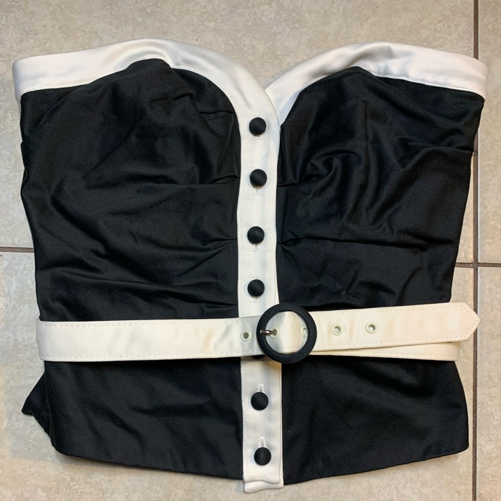 NWOT Betsy Johnson Black and White Corset 4